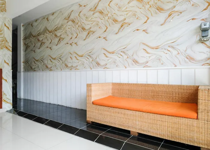 Reddoorz At Serenity Teuku Umar ホテル 2*